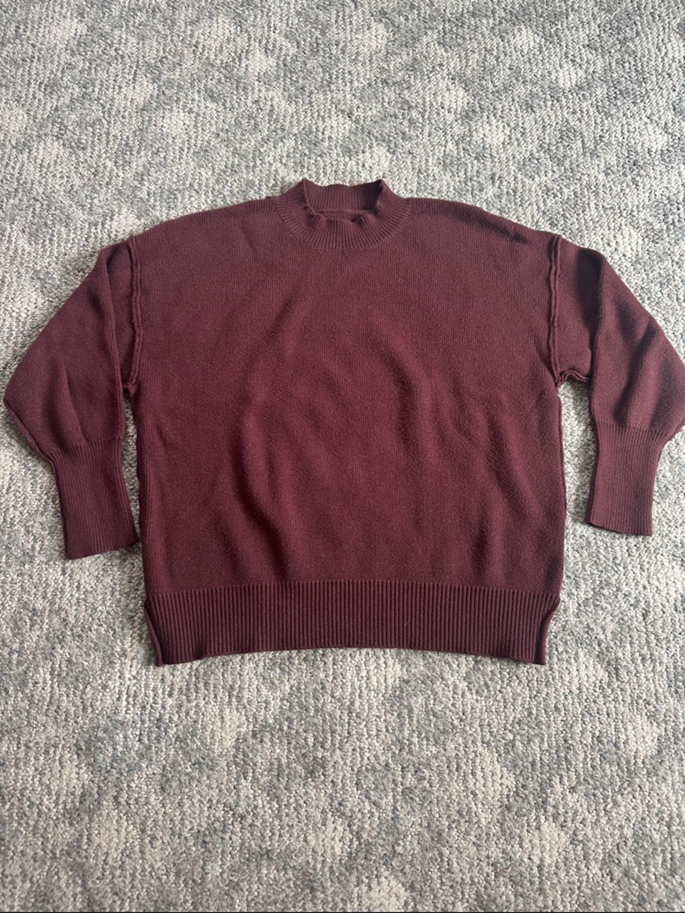 Women’s Classic Crewneck Sweater - Burgundy